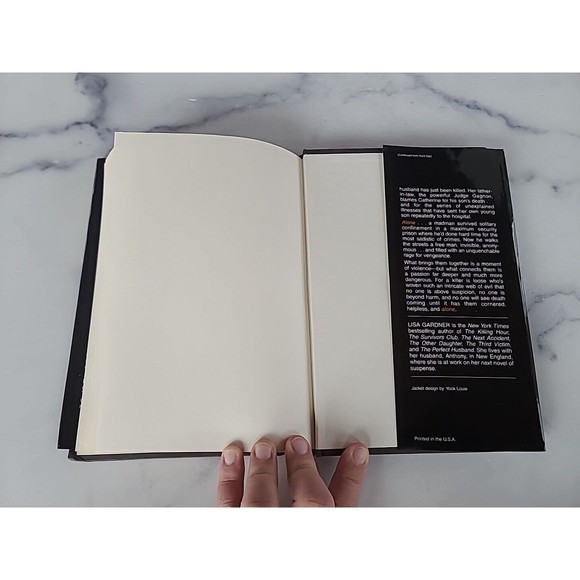 D. D. Warren Ser.: Alone by Lisa Gardner (2005, Hardcover) - Picture 8 of 10